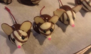 Chocolate Covered Cherry Kiss Mice!