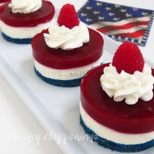 No-bake cheesecake with raspberry gelee, Fourth of July recipe, Memorial Day recipes, patriotic food, red white and blue desserts