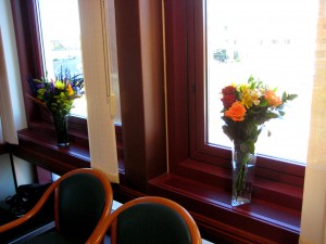 flower-vases-in-window