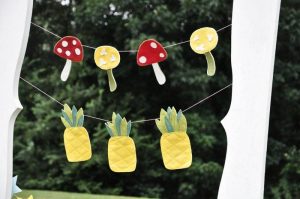 sewing-easy-felt-garlands-pineapple-mushroom(pp_w600_h398)